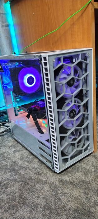 Pc gaming i5 8600k 16 gb