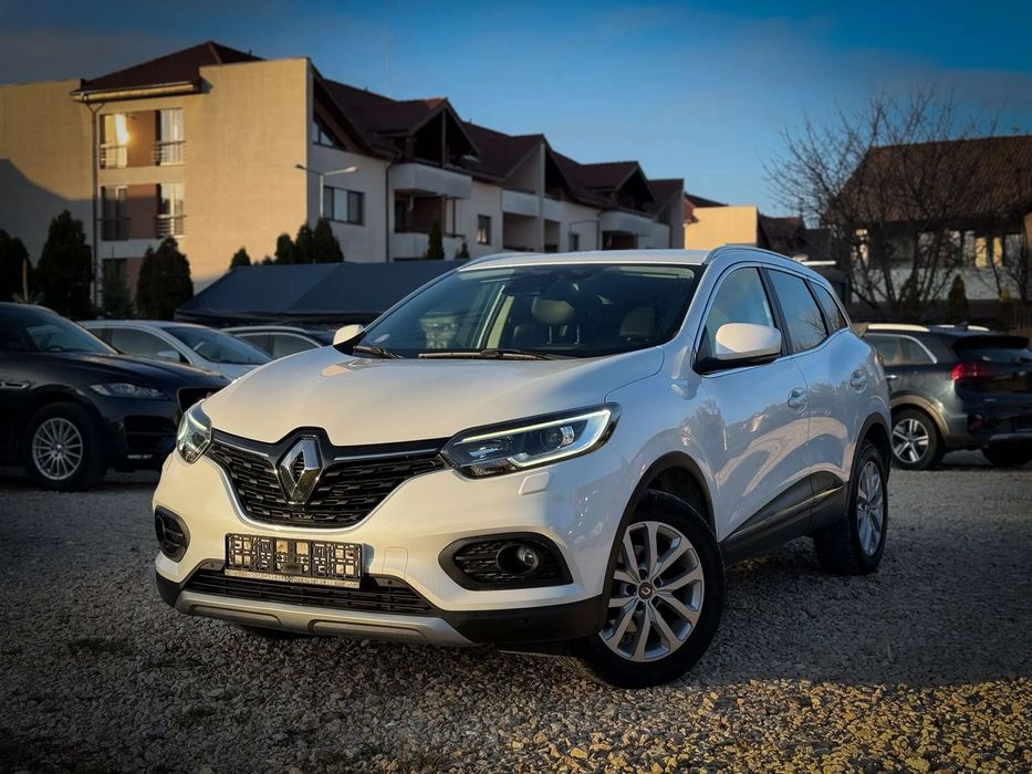 Renault Kadjar alb perlat/incalzire/automata/garantie/rate/garantie 24 luni
