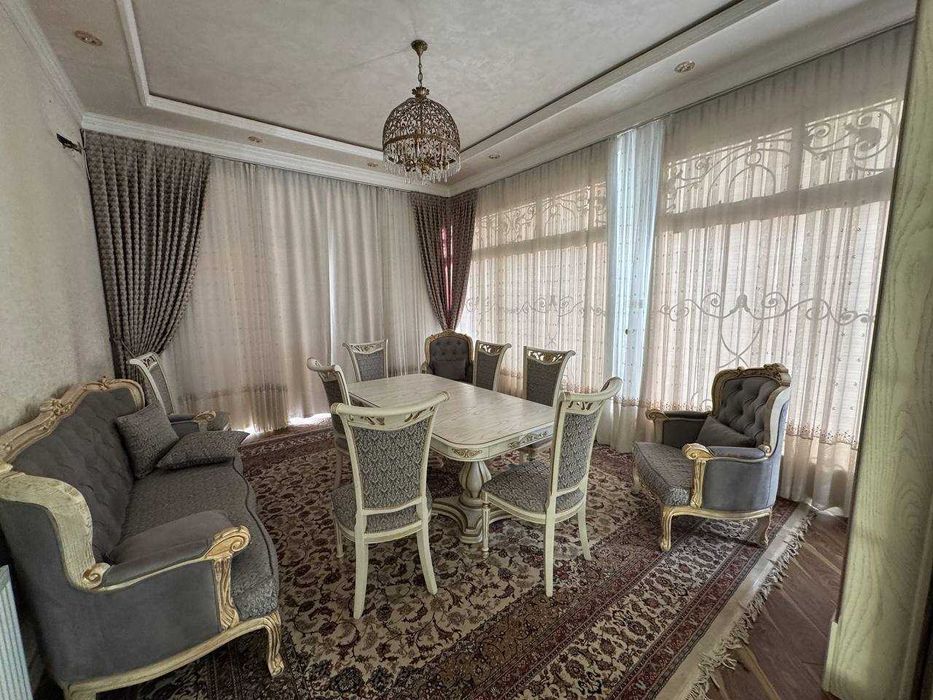 ПРОДАЕТСЯ ДОМ Яккасарайский район Ор.р: кафе “Сим Сим 1000м2