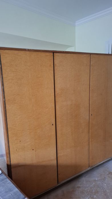 Шкаф плательный  деревянный Болгария размеры ВШГ(см)-170х167х60