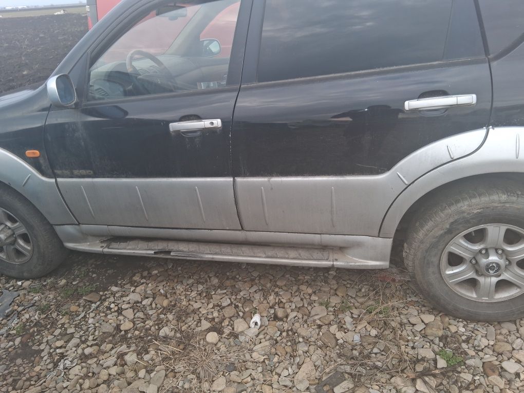 Rexton sanghiong pentru dezmembrat