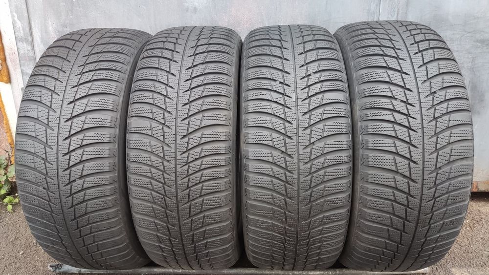 4бр. зимни гуми 205/55/16 Bridgestone Blizzak LM001
dot22
6.89mm
Добро