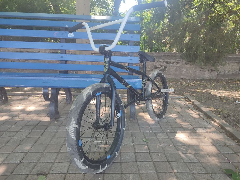 Vând BMX Cult DEVOTION 2021
