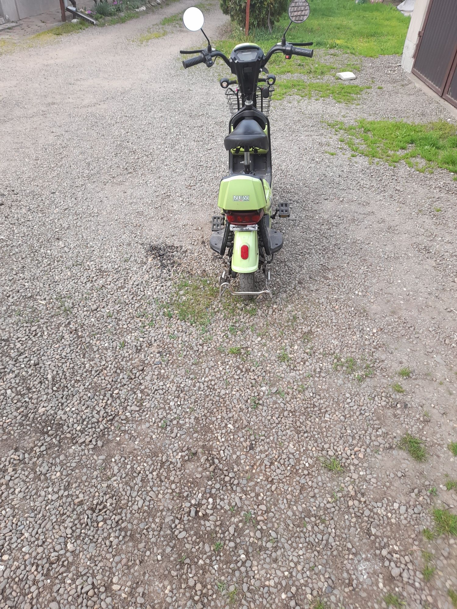 Vînd miniscuter electric moped