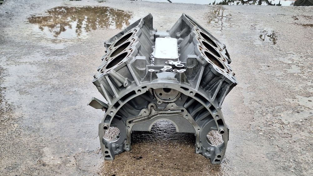 Блок за двигател 320CDI om642.920