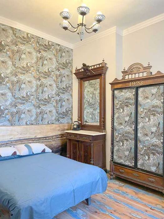 Дава се под наем Двустаен апартамент в Бургас, Център - 68 кв.м за 255 € - Снимка #1