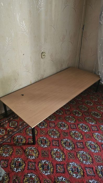 Стол и хонтахта продаётся