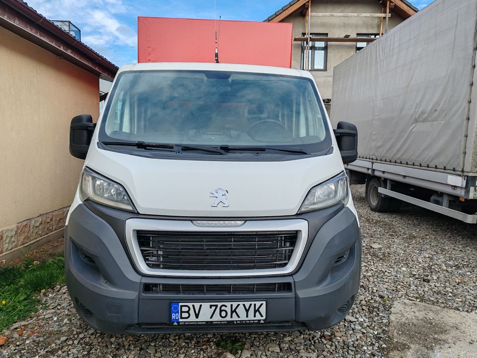 Peugeot boxer 7 locuri și bena de 3 metri