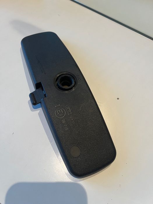 Огледало за обратно виждане за кола