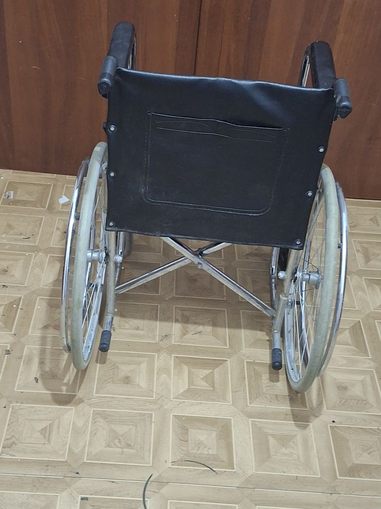 Инвалидная коляска