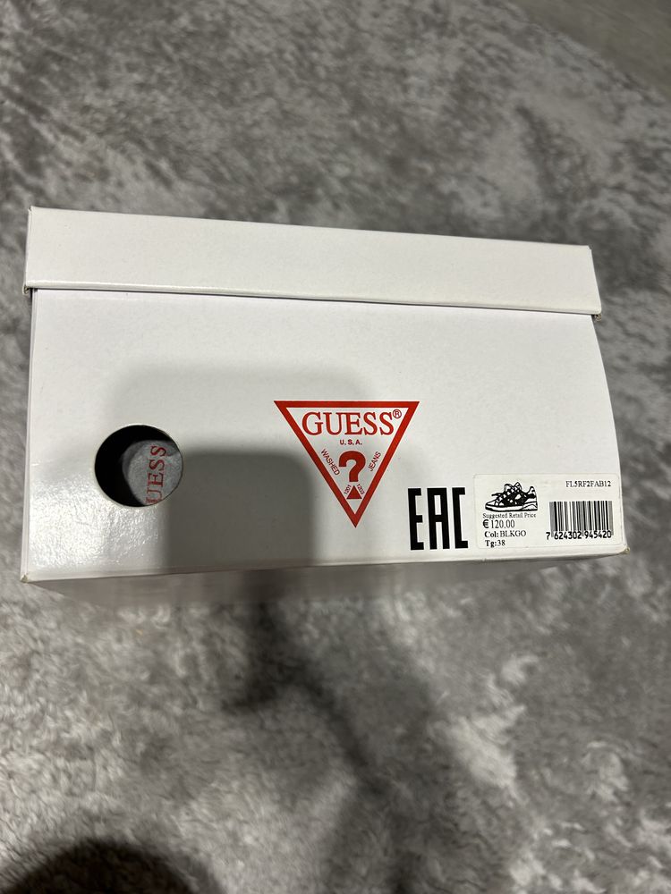 Обувки Guess Sneakers