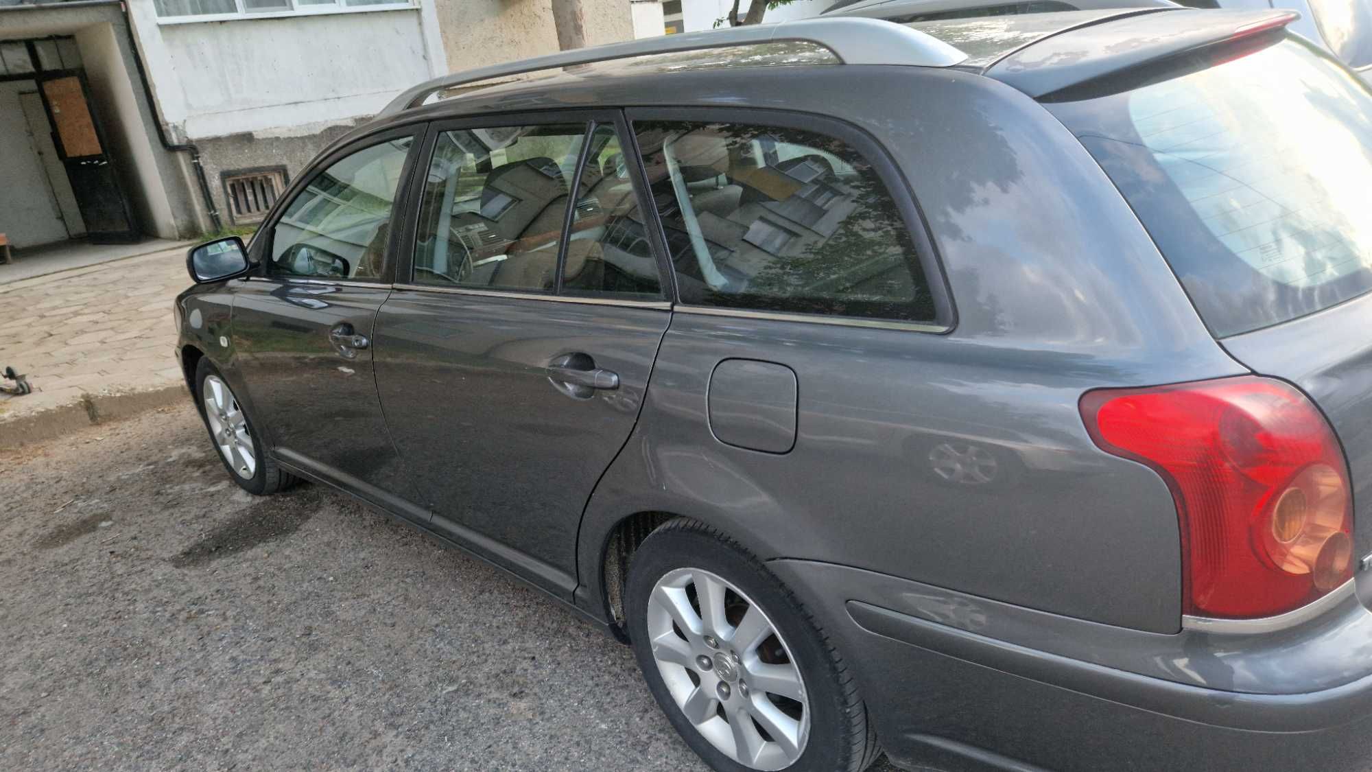 Toyota Avensis 2.2 150 кс 2005г.