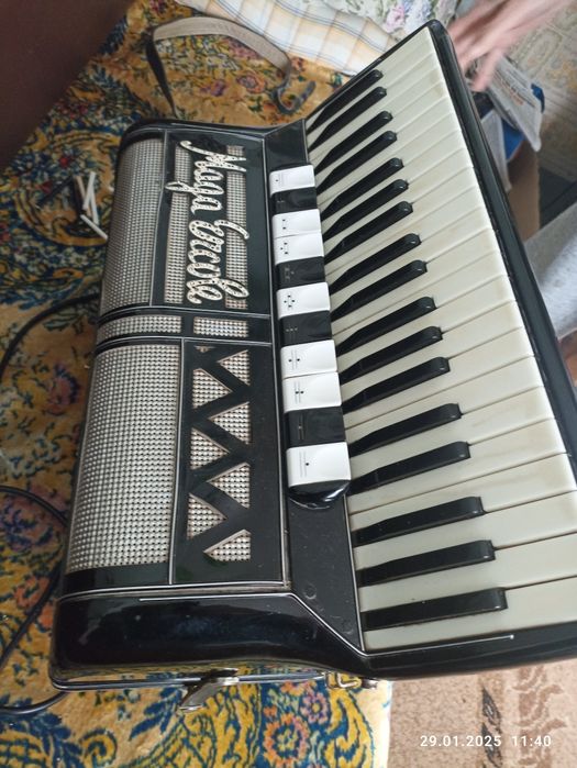 Оригинален италиански акордеон Stradella