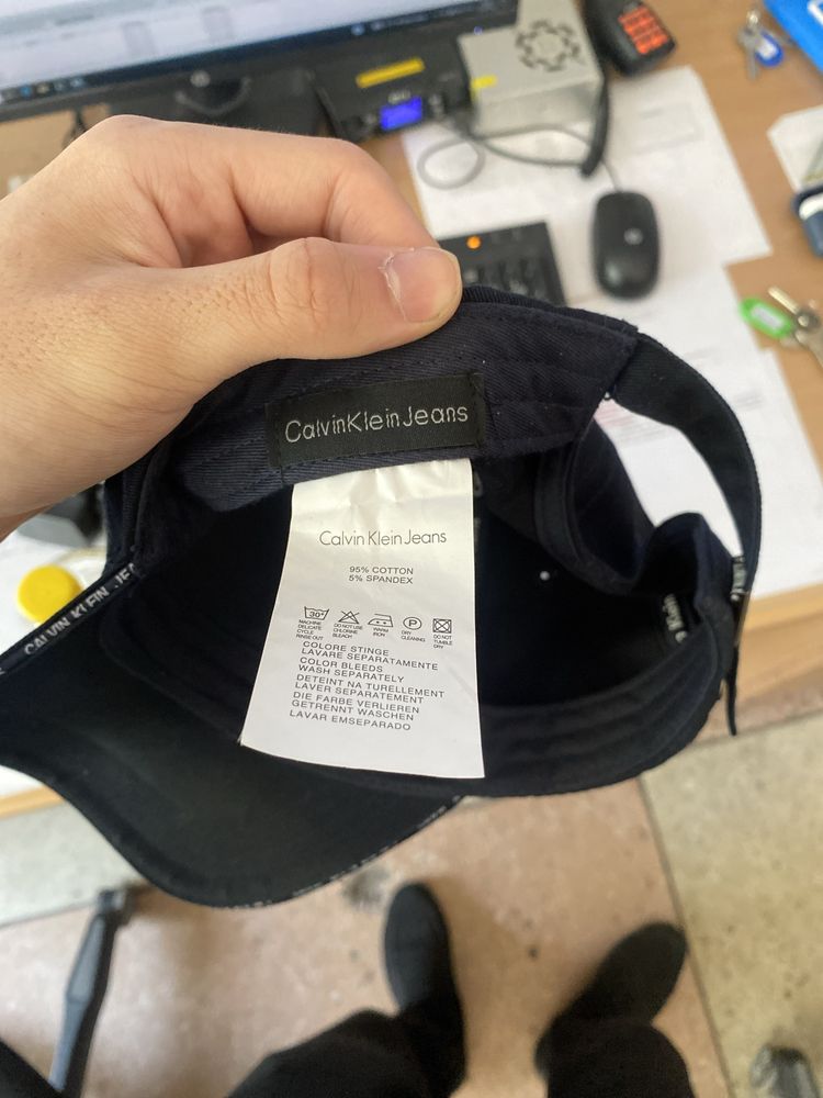 Продаю кепку Calvin Klein