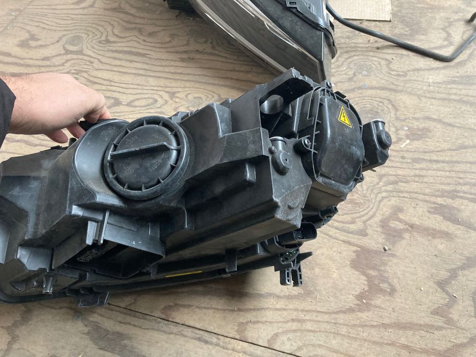 Оригинален Десен фар за Audi A5. 8W. 16-19. Bi-xennon.