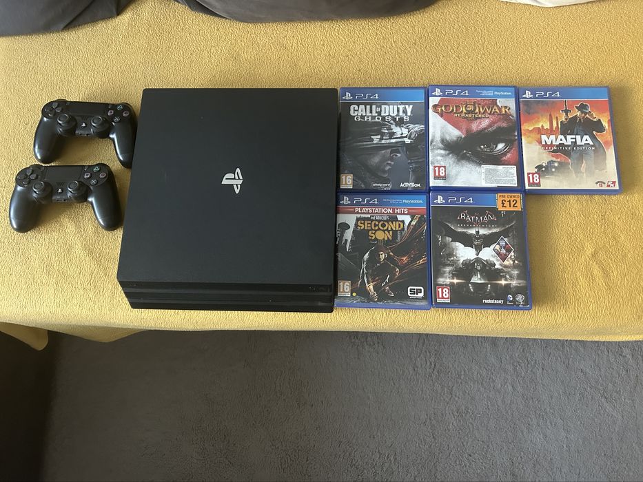 Playstation 4 Pro, 1TB