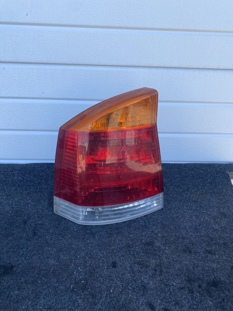 Stop lampa tripla stanga opel Vectra C