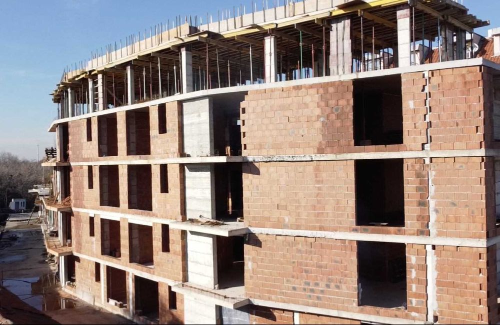 Продава се Двустаен апартамент в София, Триъгълника - 64 кв.м за 1147 €/кв.м - Снимка #1