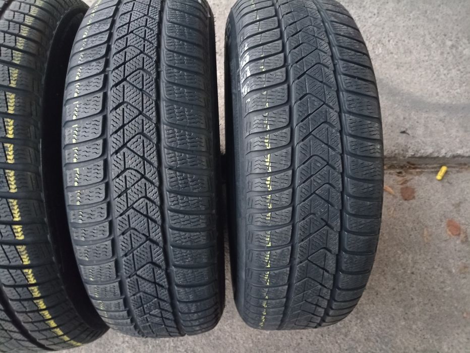4 anvelope RunFlat de iarna Pirelli 225/60 R18 2xdot 2321 2xdot 3219