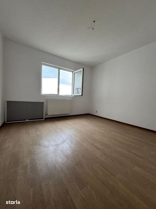 Apartament cu 4 camere, localizat în Oraș Târgu Ocna.