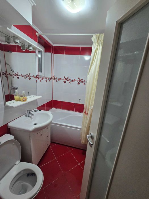 Inchiriez apartament 3 camere Piata mare - regim hotelier