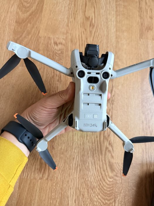 DJI mini 4 Pro Fly More Combo