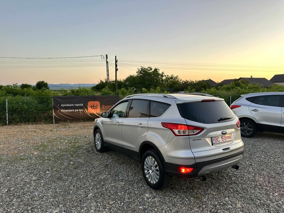 Ford Kuga 2.0 diesel an 2013, stare foarte bună, consum redus
