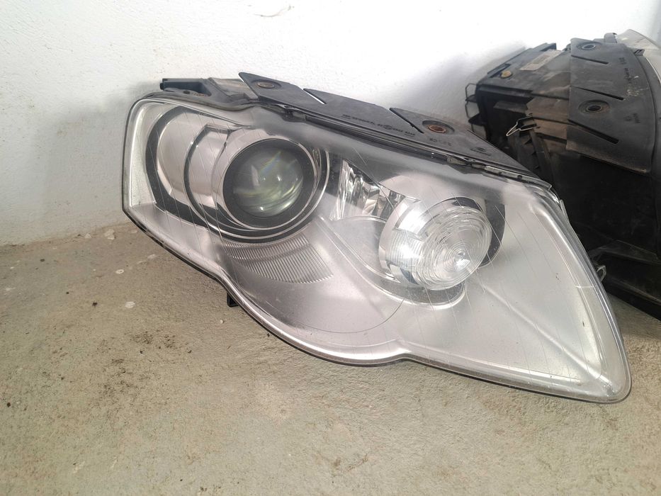 Faruri bixenon adaptive passat b6