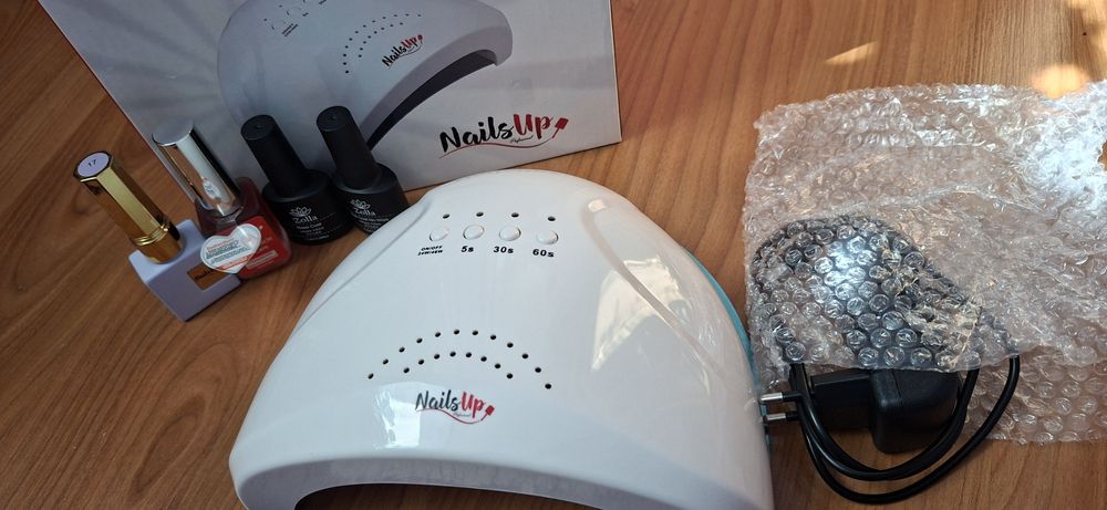 Lampa led unghi noua