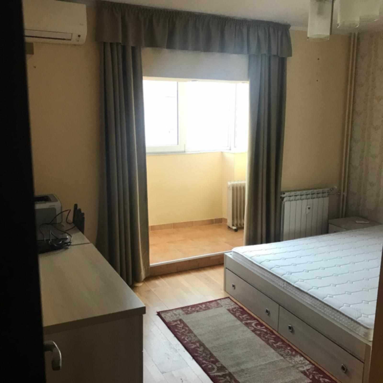 Apartament 3 camere, 80 mp, decomandat, loc parcare inclus