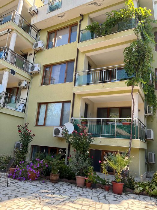 Vand apartament cu 2 camere