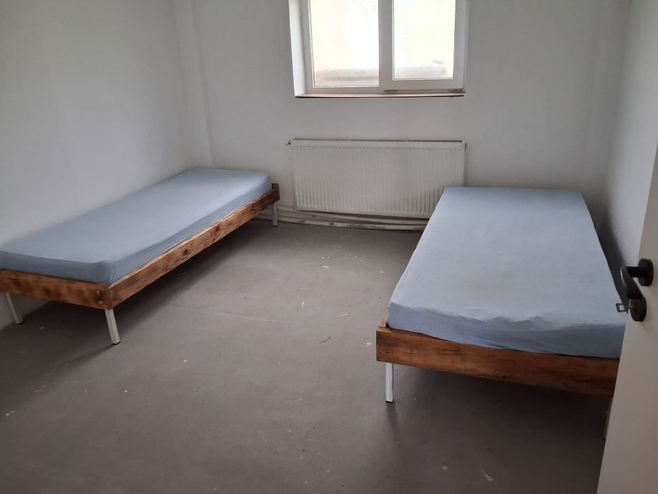 Paturi din lemn și metal