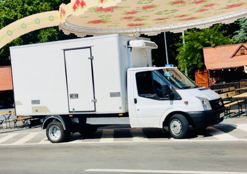 Închiriez duba frigorifica 3.5 tone cu priza la 380