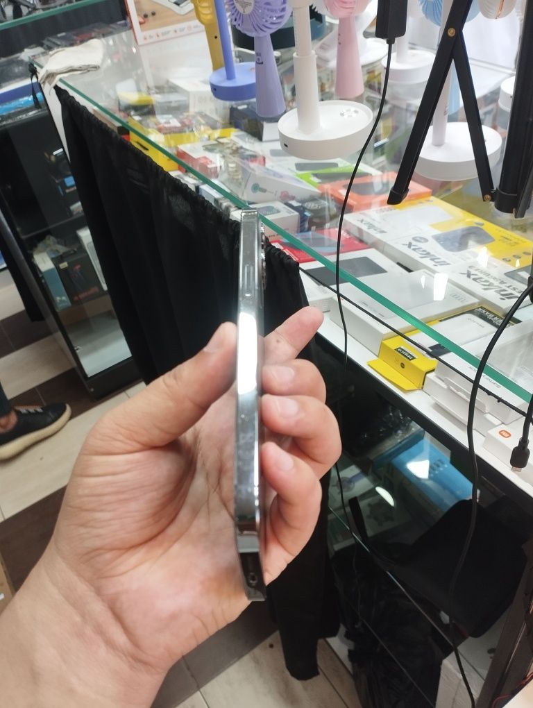 Iphone 12 pro max ideal