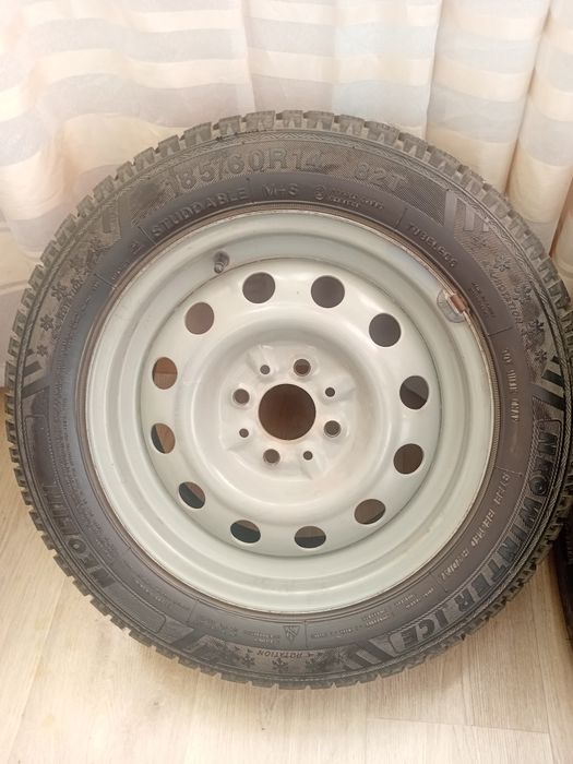 Шины  зимние,шированные