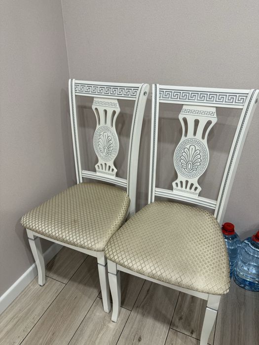 Продам стулья 4 штуки