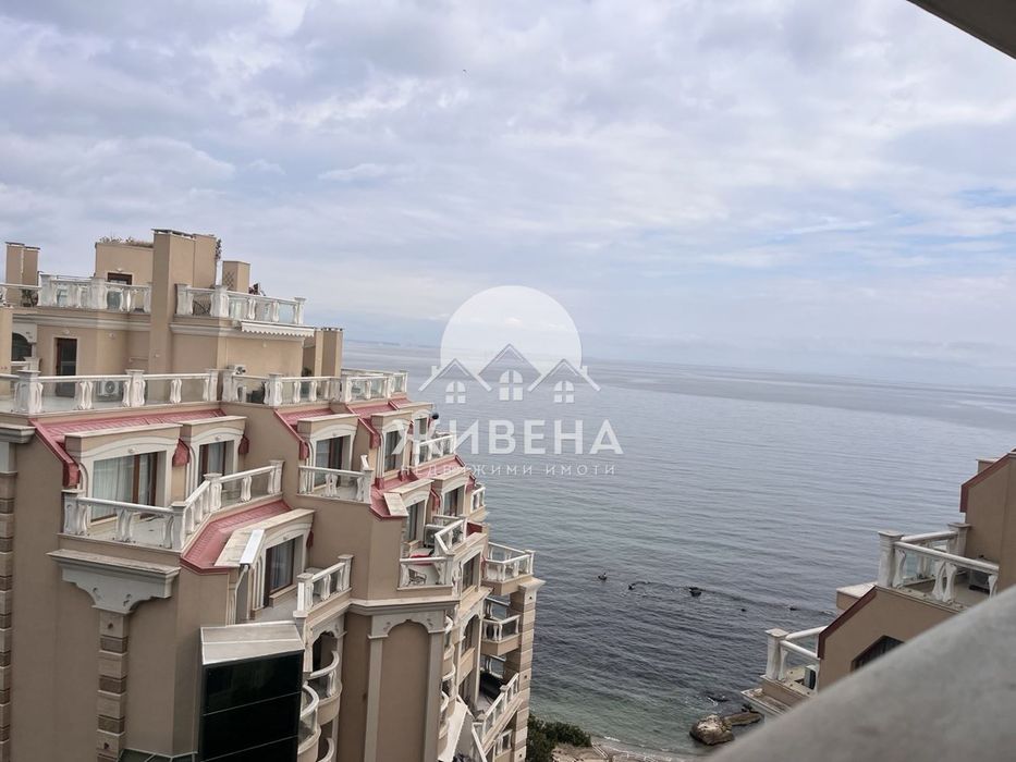 Обзаведен 2-стаен, преустроен от 3-стаен апартамент, м-т Кабакум, 96