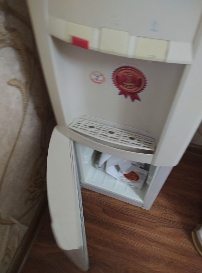 Кулер для воды NIKAI