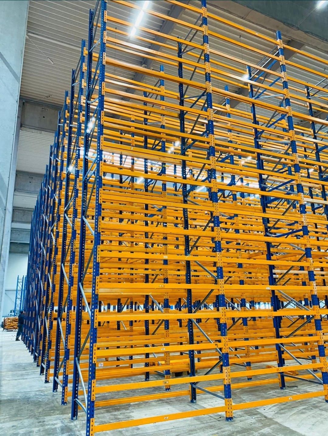 Rafturi metalice profesionale industriale reglabile  de vânzare