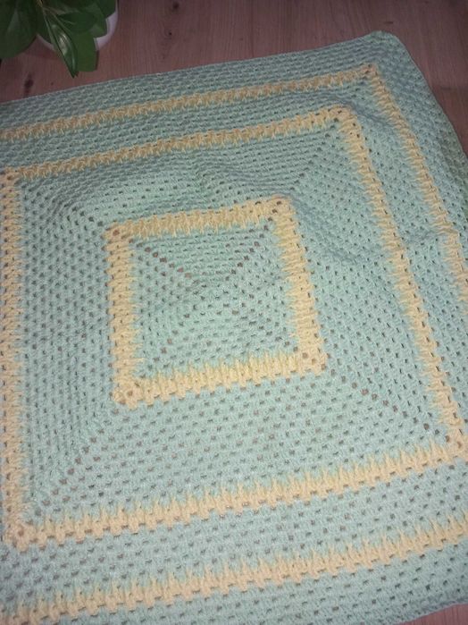 Ръчно плетени бебешки одеяла / пелени / различни модели