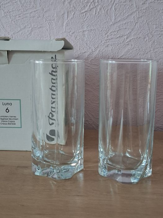 Продаются стаканы