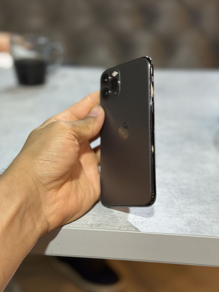 Iphone  11 pro  sotiladi
