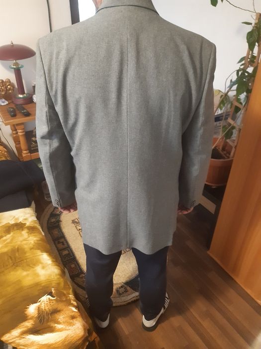 Vinzare costum stofa.
