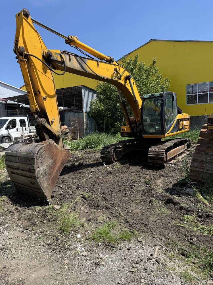 Excavator JCB JS 200