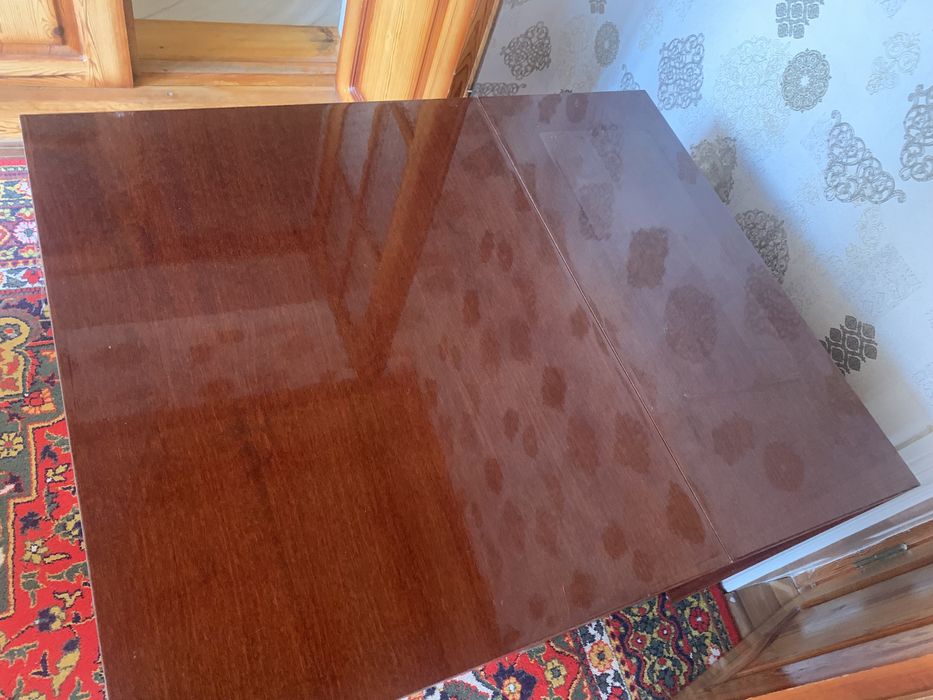 Стол Stol sotilqdi