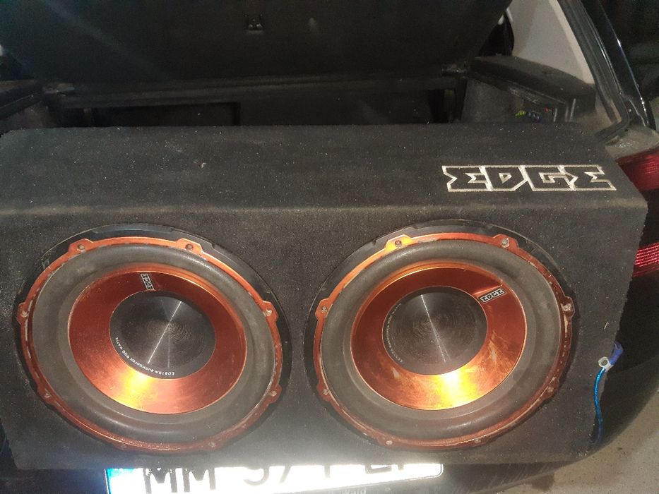 Subufăr auto 1800 w