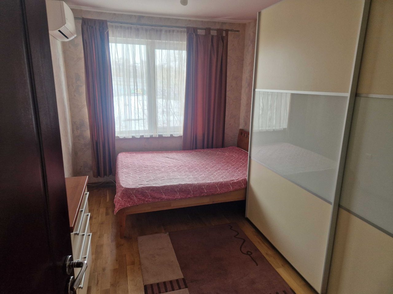 Дава се под наем Тристаен апартамент в Пловдив, Съдийски - 84 кв.м за 459 € - Снимка #4