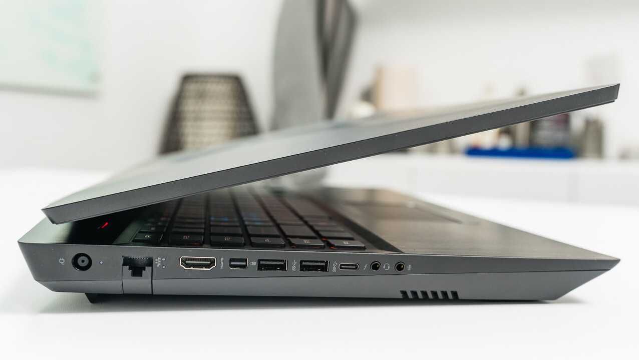 Гейминг лаптоп HP Omen 17 i7-9750H, RTX 2060 6GB GDDR6, 16 GB, 144Hz