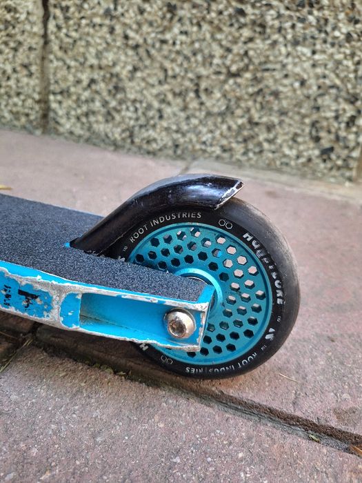 Custom тротинетка за трикове