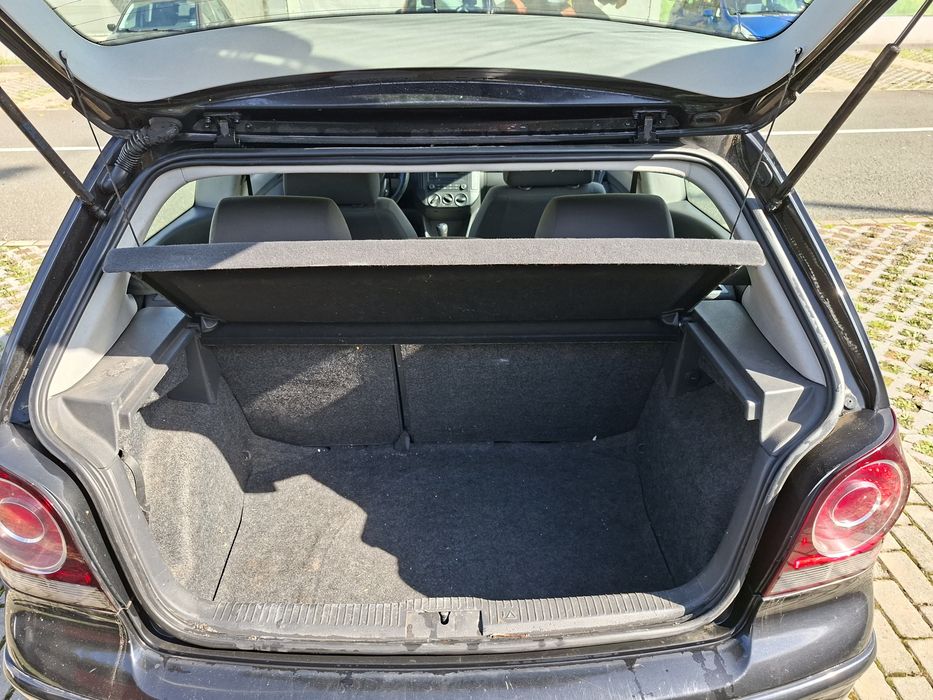 Продавам VW Polo 1.4